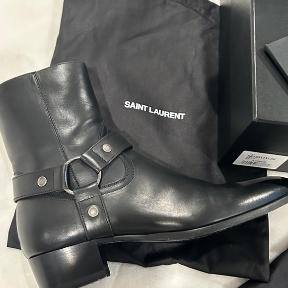 Saint Laurent, Chelsea boots - Picture 8 of 11
